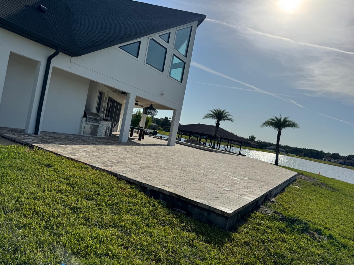 Second angle of the waterfront paver deck